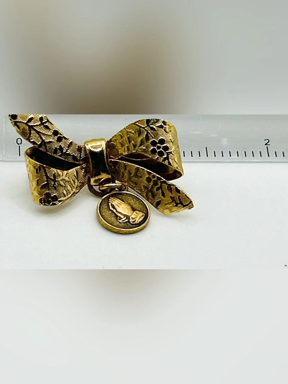 Vintage Serenity Prayer charm gold bow brooch pin